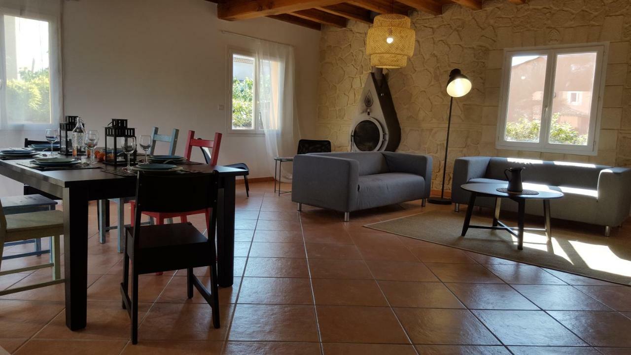 Maison Les Pins Aigues-Mortes Exterior photo