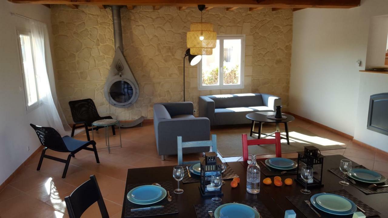 Maison Les Pins Aigues-Mortes Exterior photo
